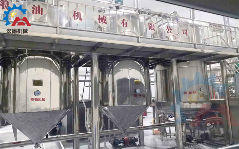 <a href=http://www.dreamgarden.cn/jinglian/ target=_blank class=infotextkey>精煉油設(shè)備</a>脫色、脫臭罐