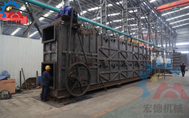 拖鏈式<a href=http://www.dreamgarden.cn/jinchu/ target=_blank class=infotextkey>浸出設(shè)備</a>