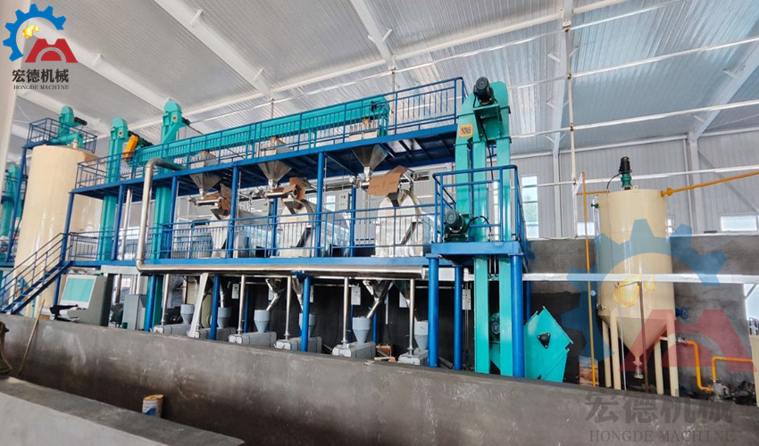 <a href=http://www.dreamgarden.cn/zhayouji/ target=_blank class=infotextkey>榨油機(jī)</a>廠家